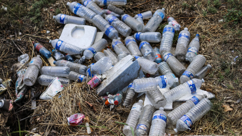 Le gouvernement renonce à la consigne pour recyclage des bouteilles en  plastique • Les Horizons