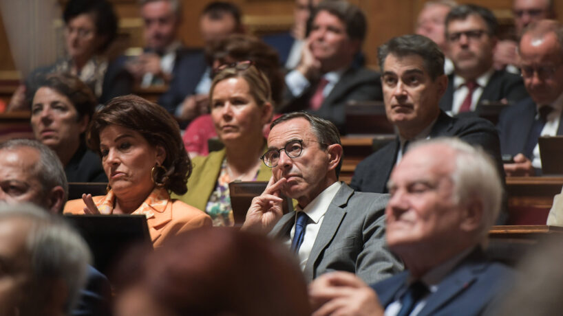 Projet De Loi Immigration : Éric Ciotti Au Chevet D’une Droite ...