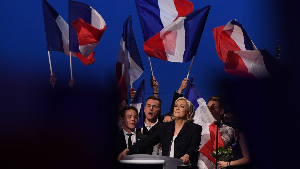 A L Occasion Du 1er Mai Charge De Le Pen Contre Macron Et La Finance Public Senat