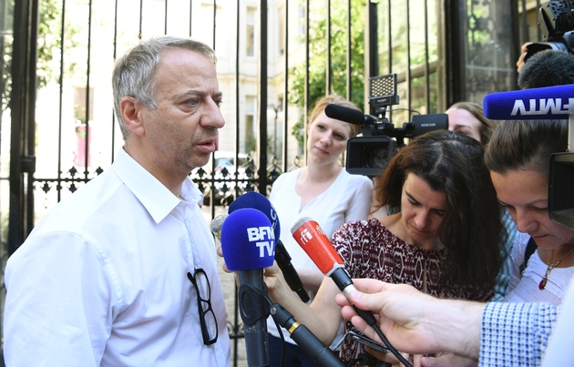 Laurent Baumel, représentant de l'aile gauche du PS, parle à la presse avant un BN au siège du parti à Paris, le 20 juin 2017
