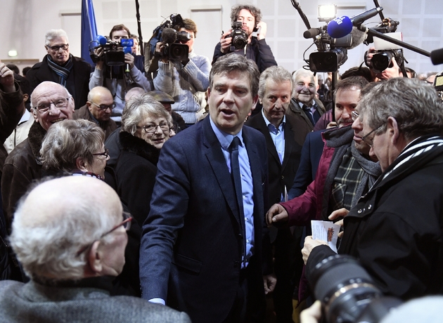 Arnaud Montebourg (c), candidat à la primaire organisée par le PS, le 7 janvier 2017 à Blanzy, en Saône-et-Loire