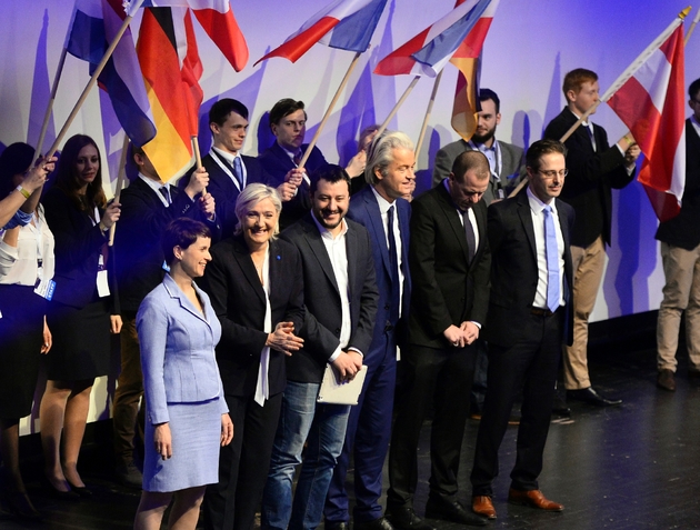 (g-d) Frauke Petry de l'AfD, Marine Le Pen du FN, Matteo Salvini, de la Ligue du Nord italienne, et Geert Wilders du Parti de la Liberté néerlandais réunis à Coblence en Allemagne le 21 janvier 2017