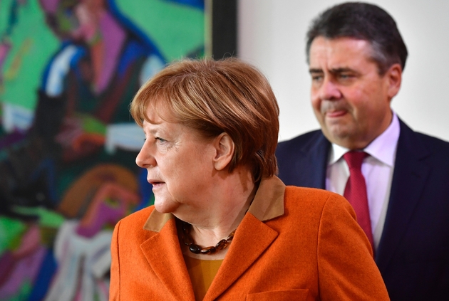 La chancelière Angela Merkel et le ministre allemand des Affaires étrangères le 15 mars 2017 à Berlin 