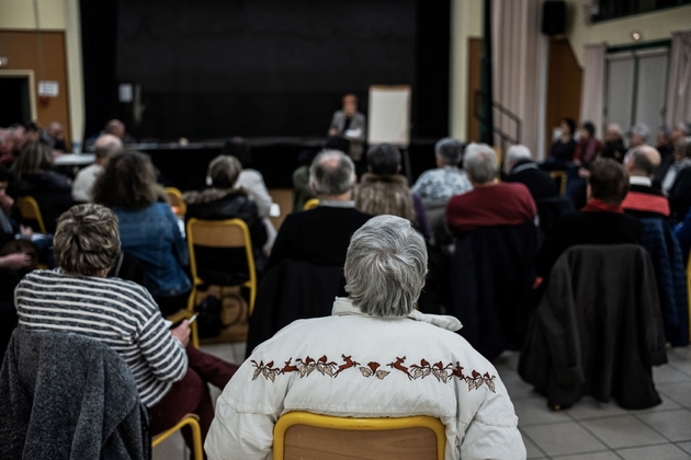 Les habitants de Saint-Jean-sur-Veyle (Ain) lors d'une réunion le 7 février 2019 sur le grand débat national