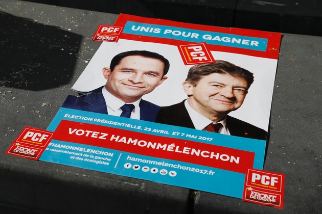 Une affiche électorale, le 1er avril 2017 à Paris
