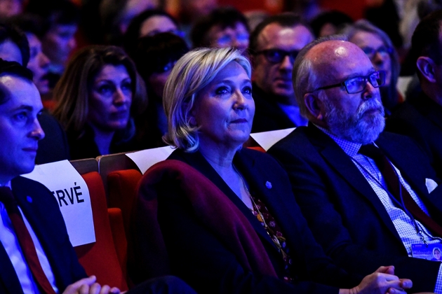 Marine Le Pen aux 