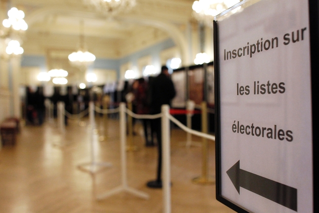 Inscriptions sur les listes électorales à Paris, le 27 décembre 2011