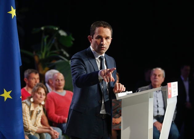 Le candidat socialiste à l'élection présidentielle Benoît Hamon, lors d'une conférence à Paris, le 8 avril 2017 