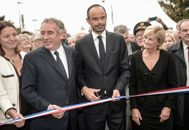 A Pau, Philippe Et Bayrou Entre Hommages Et Messages - Public Sénat