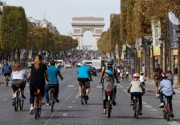 Des vélos profitent d'une journée dans voitures à Paris en 2018