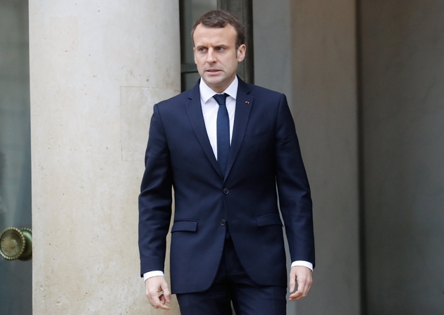 Le président Emmanuel Macron sur le terron de l'Elysée, le 22 décembre 2017 à Paris
