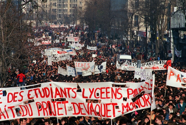 Manifestation contre le projet de réforme de l'université d'Alain Devaquet, le 4 décembre 1986 à Paris
