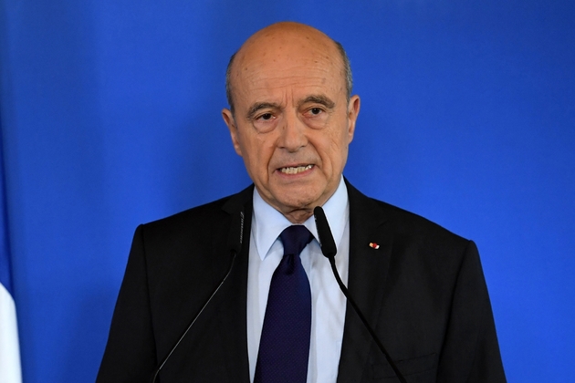 Alain Juppé lors de sa déclaration à la presse le 6 mars 2017 à Bordeaux