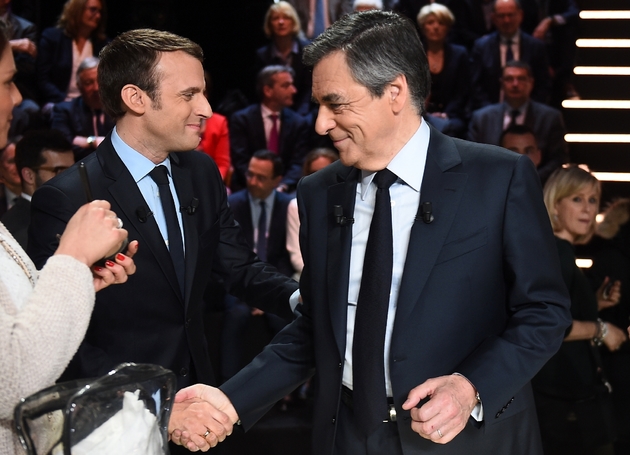 Emmanuel Macron et François Fillon avant le débat TV sur TF1 le 20 mars 2017 à Aubervilliers