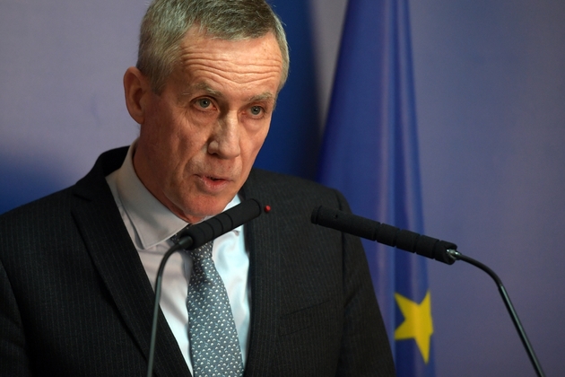 Le procureur de la République à Paris, François Molins, lors d'une conférence de presse le 21 avril 2017, au lendemain de l'attaque revendiquée par le groupe État islamique qui a tué un policier 