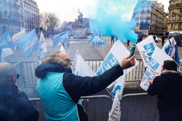 Manifestation contre les retraites devant le Cese le 11 décembre 2019